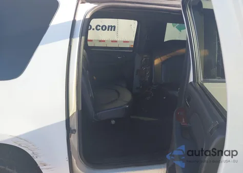 2012 Cadillac Escalade z USA, uszkodzony, nr VIN 1GNWCLEG1CR160081